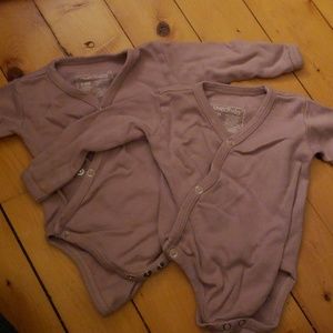 Lovedbaby Two long sleeved organic cotton onesies